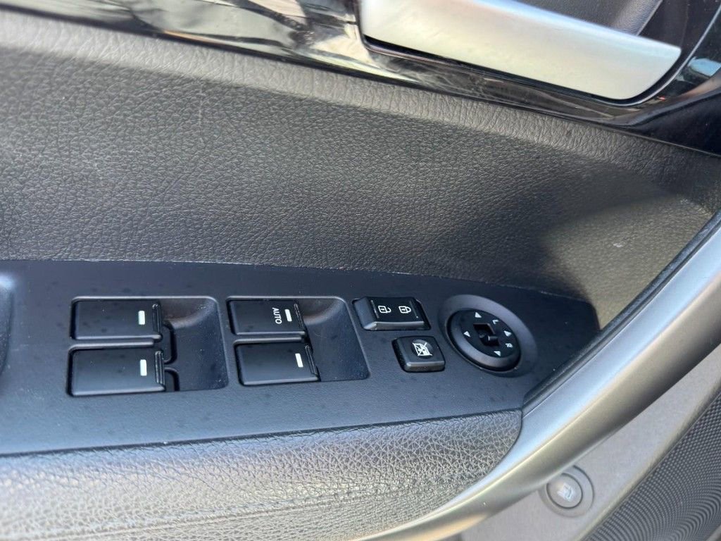 Used 2015 Kia Sorento LX image 15