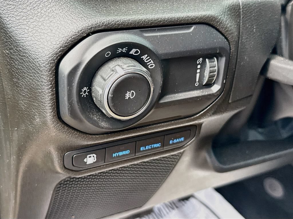 Used 2023 Jeep Wrangler Unlimited Rubicon 4xe w/ Cold Weather Group AWD/4WD image 19