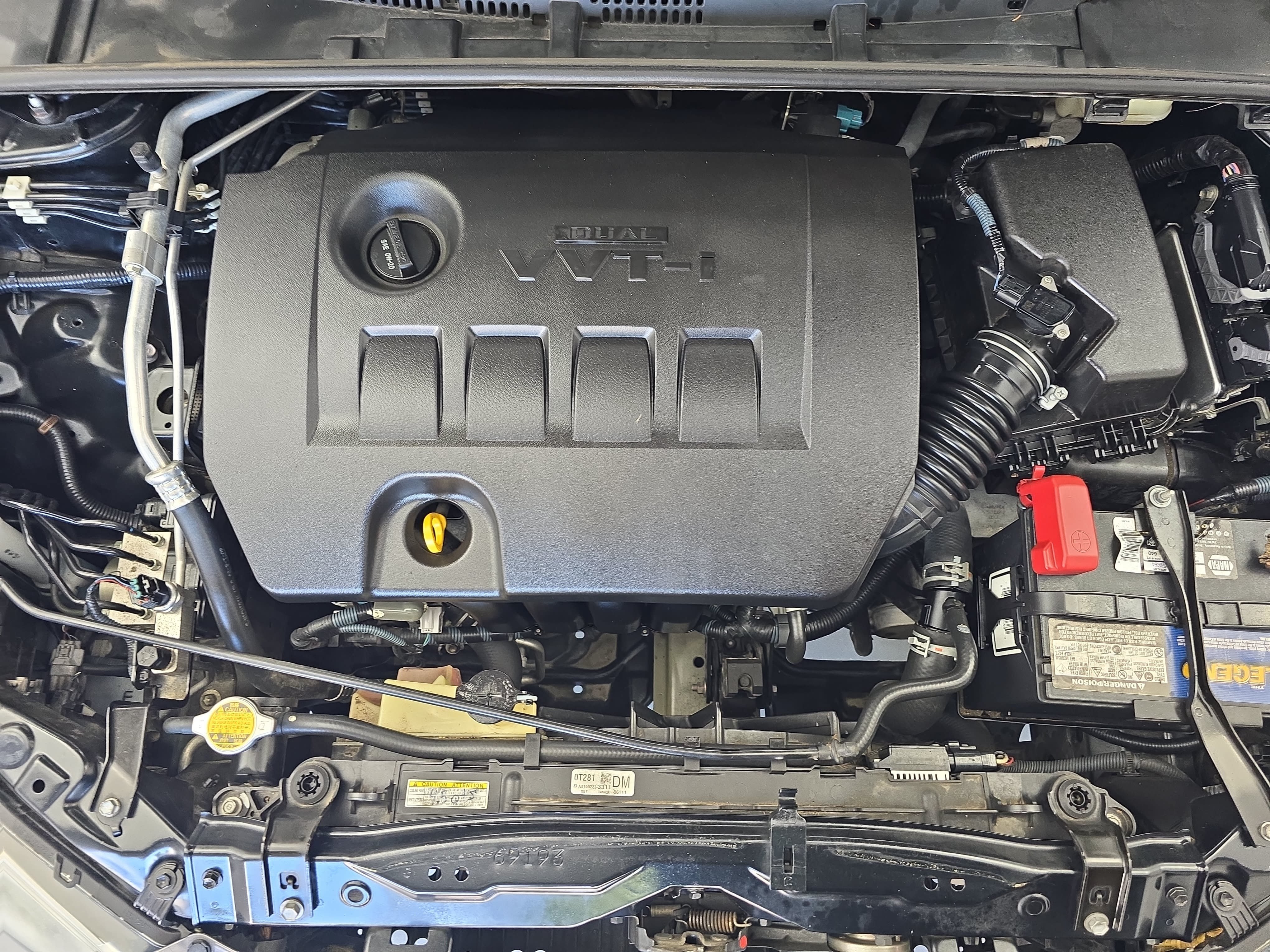 Used 2016 Toyota Corolla LE FWD image 28
