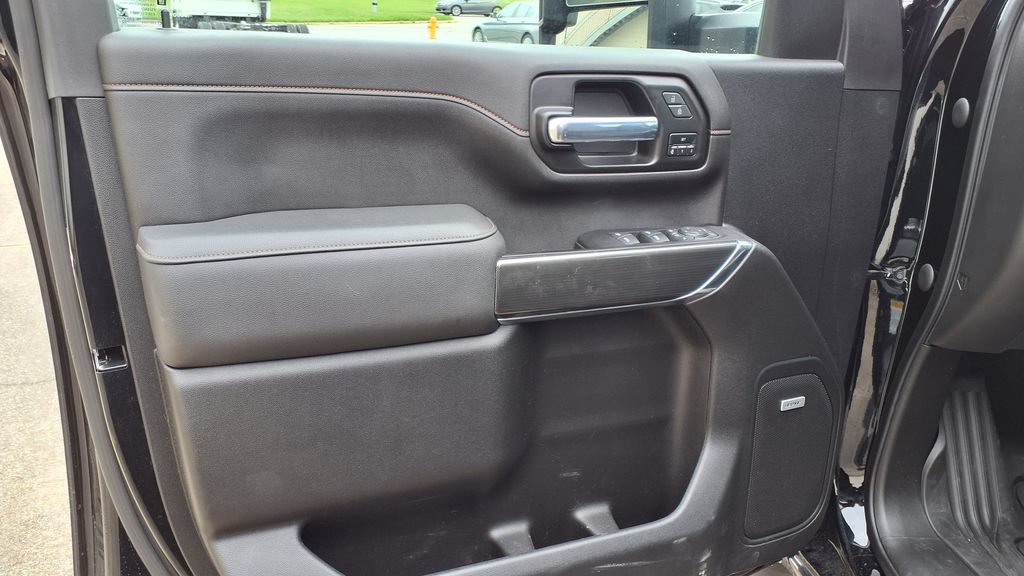 Used 2022 GMC Sierra 2500 AT4 w/ AT4 Preferred Package AWD/4WD image 16