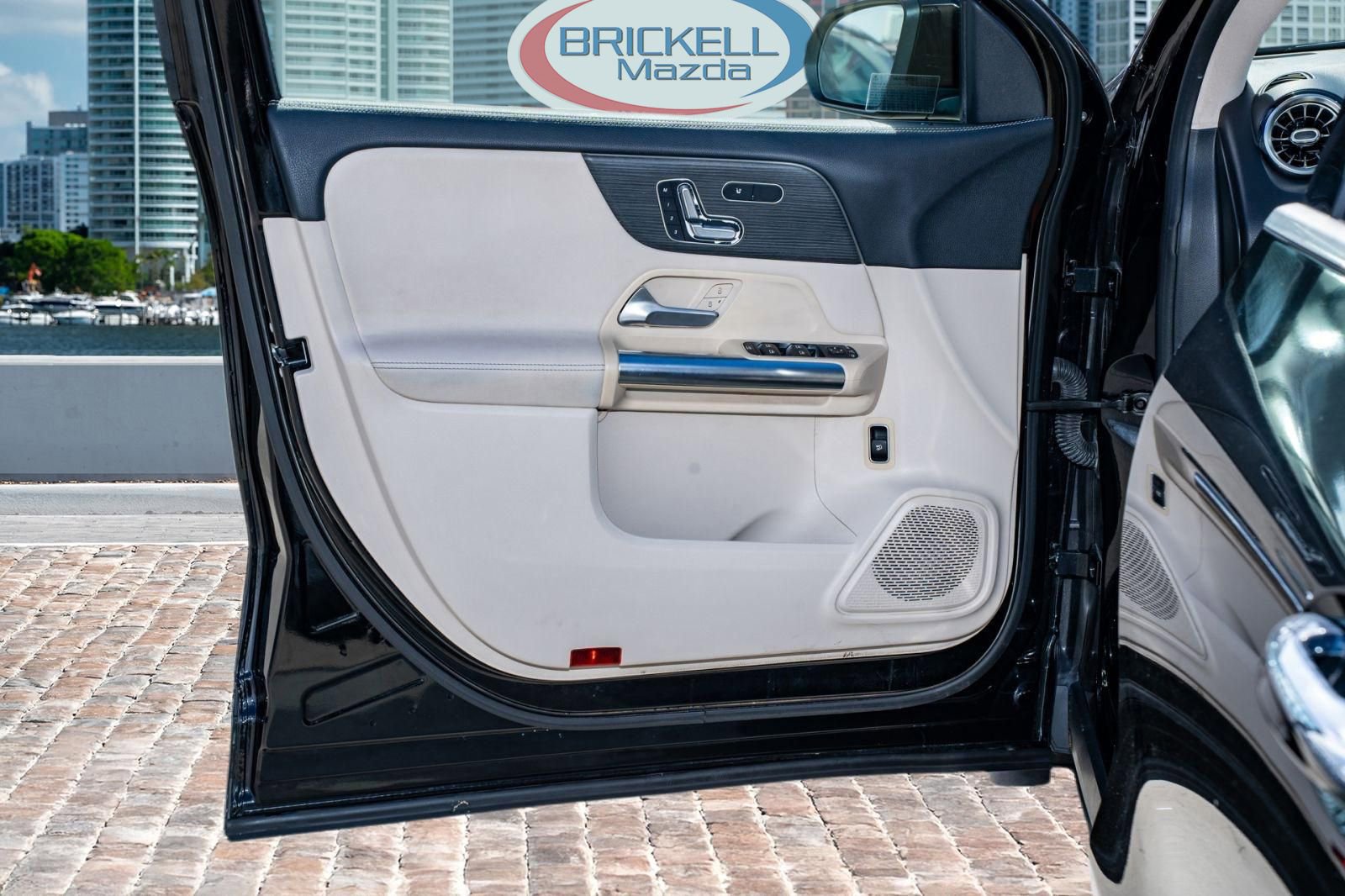 Used 2021 Mercedes-Benz GLA 250 w/ Premium Package image 15