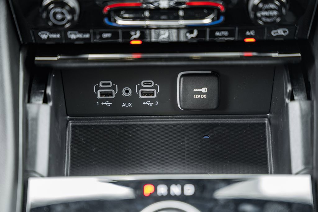 New 2025 Jeep Grand Cherokee Laredo X w/ Luxury Tech Group I image 24