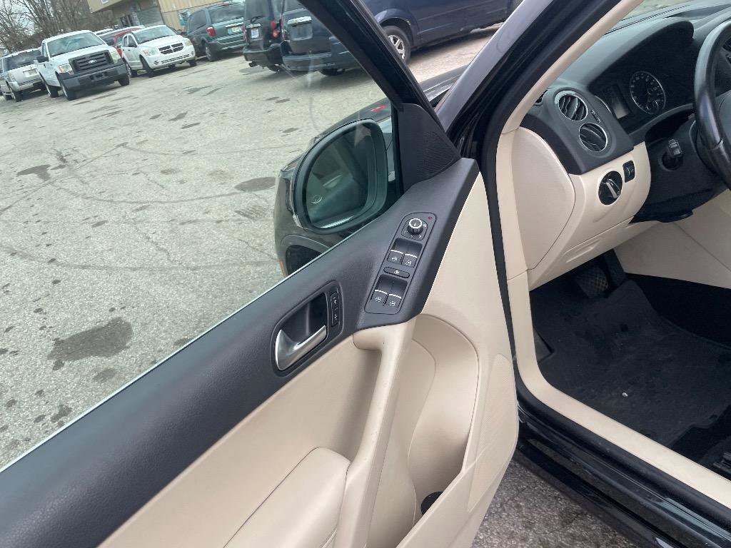 Used 2013 Volkswagen Tiguan SE FWD image 11