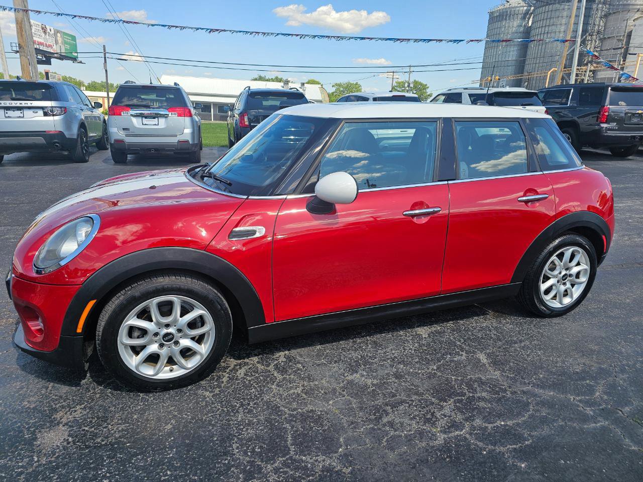 Used 2016 MINI Cooper 4-Door Hardtop FWD image 9