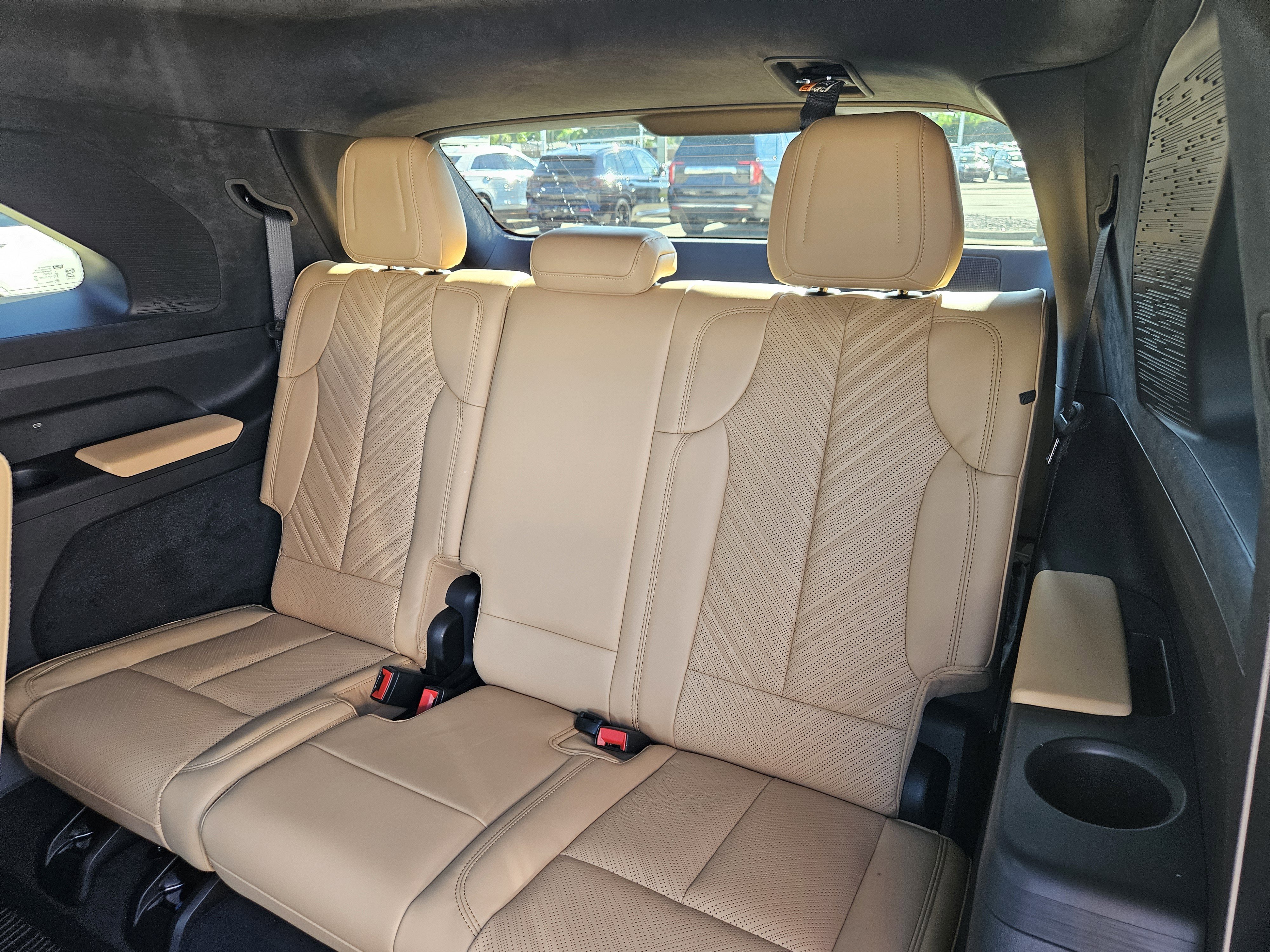 New 2026 Cadillac Escalade IQ Sport 2 w/ LPO, ONYX Package AWD/4WD image 16