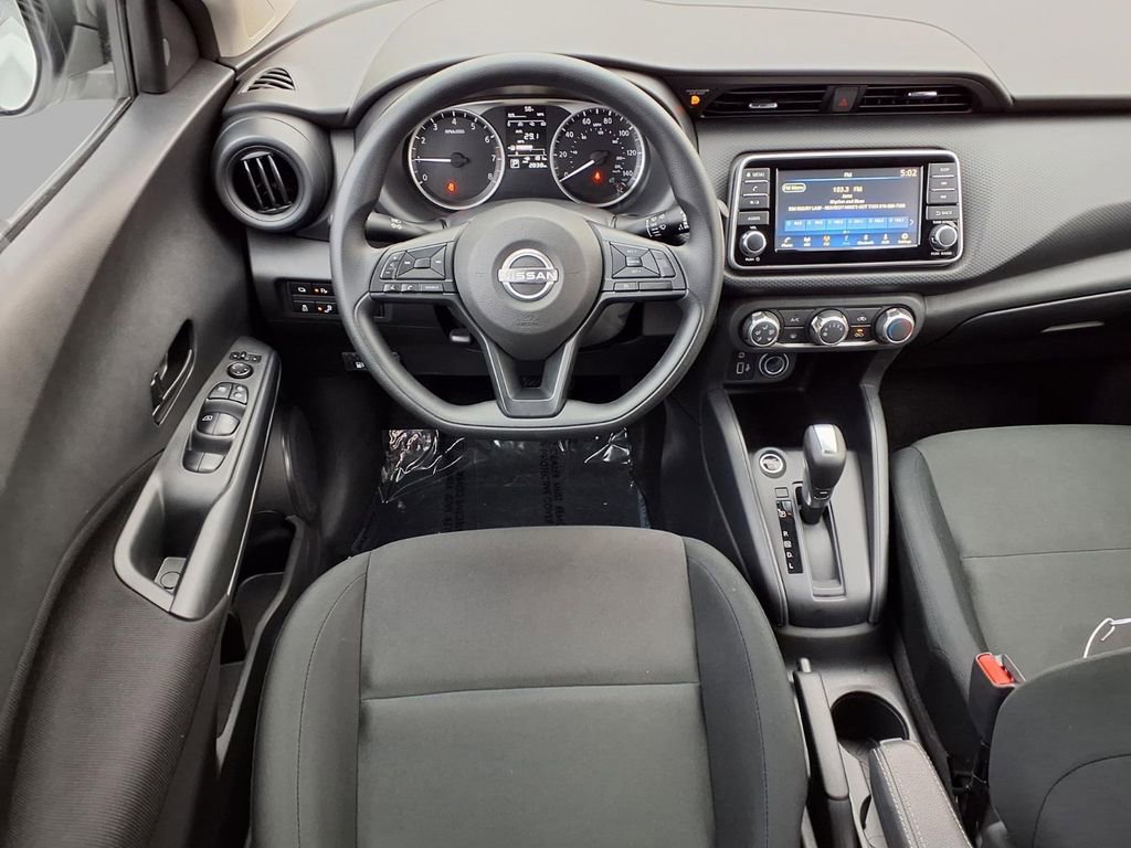 Certified 2025 Nissan Kicks Play S image 4