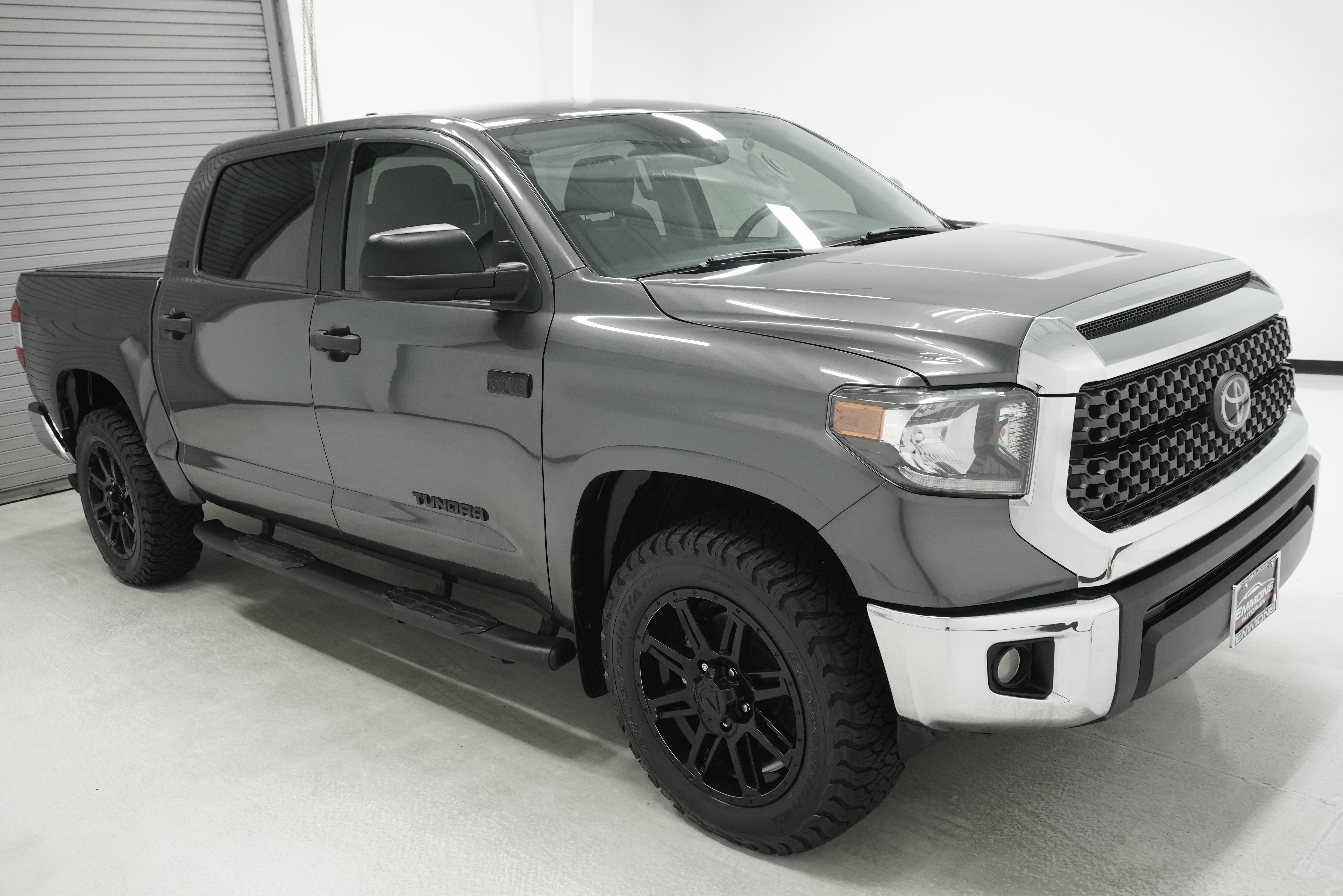 Used 2020 Toyota Tundra SR5 w/ SR5 Leather Package AWD/4WD image 3