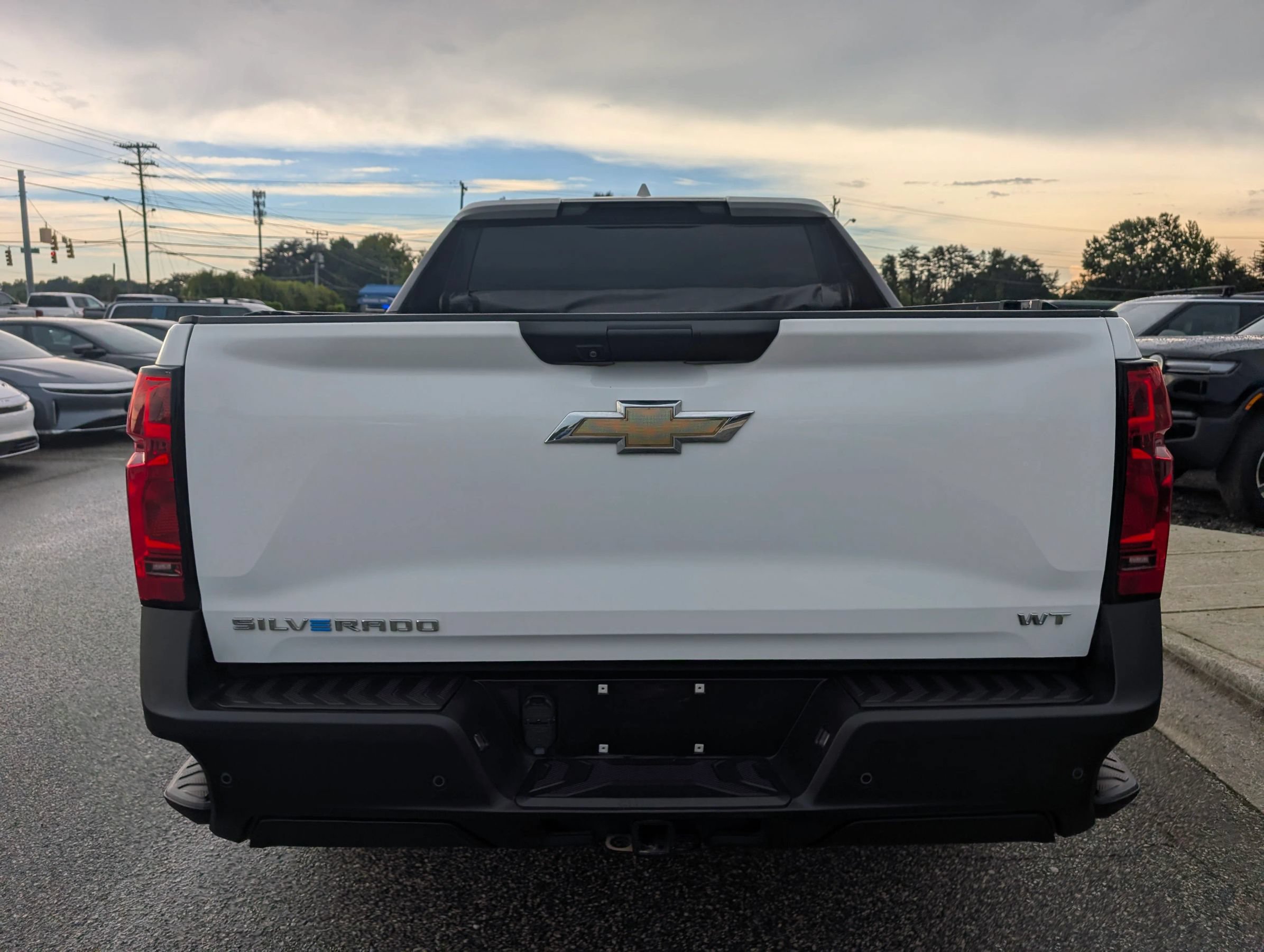 Used 2024 Chevrolet Silverado EV W/T AWD/4WD image 4
