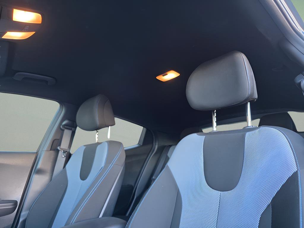 Used 2019 Hyundai Veloster 2.0 image 19