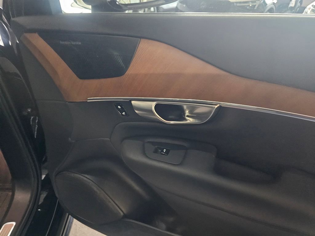 Certified 2024 Volvo XC90 B6 Plus w/ Protection Package Premier AWD/4WD image 12