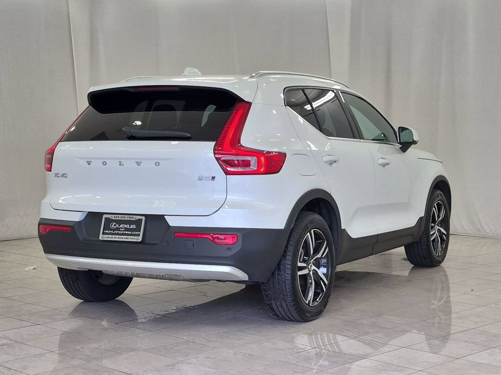 Used 2025 Volvo XC40 B5 Core AWD/4WD image 9