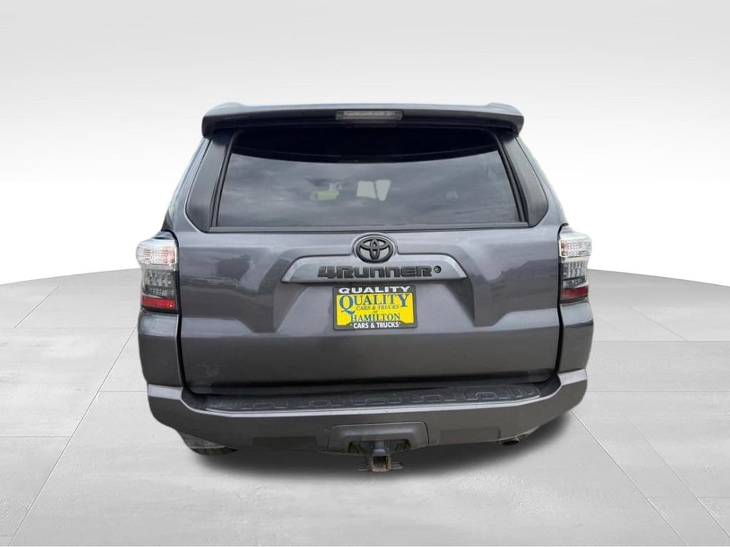 Used 2021 Toyota 4Runner SR5 AWD/4WD image 4