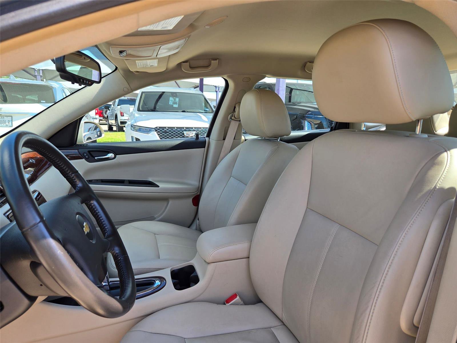 Used 2011 Chevrolet Impala LT w/ Luxury Edition Package FWD image 25