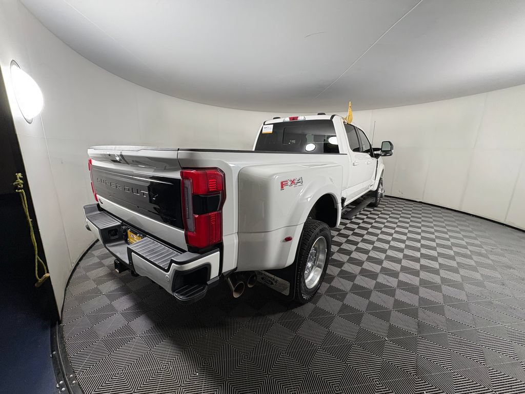 Used 2026 Ford F450 Platinum w/ FX4 Off-Road Package AWD/4WD image 5