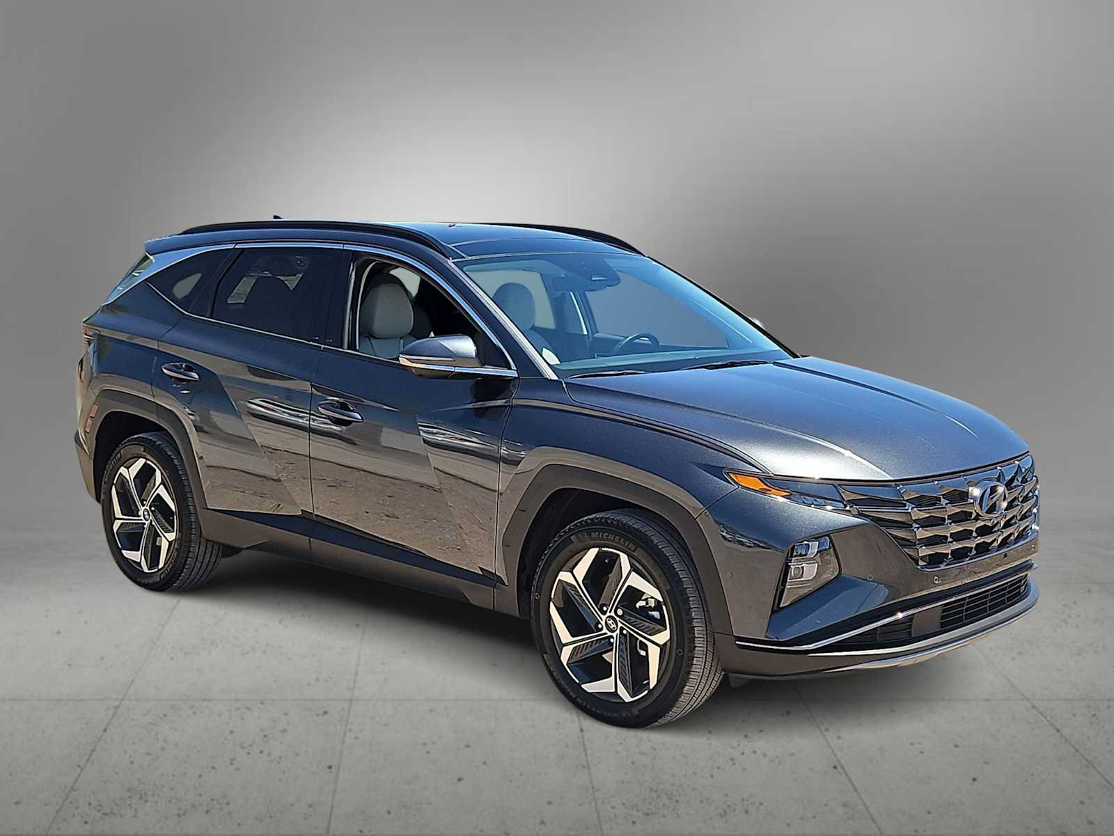 Certified 2024 Hyundai Tucson Limited AWD/4WD image 2