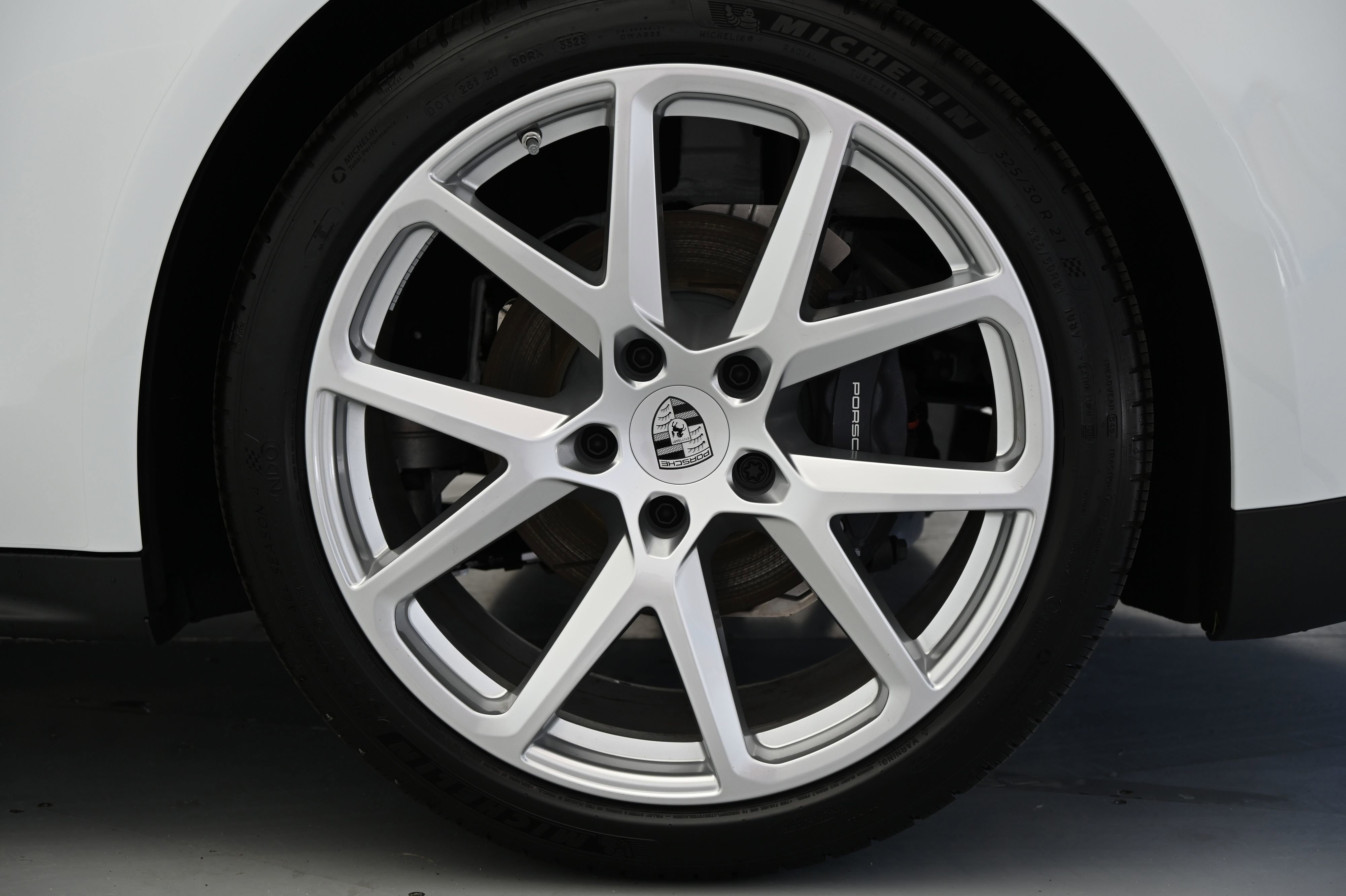 Used 2024 Porsche Panamera 4 image 18