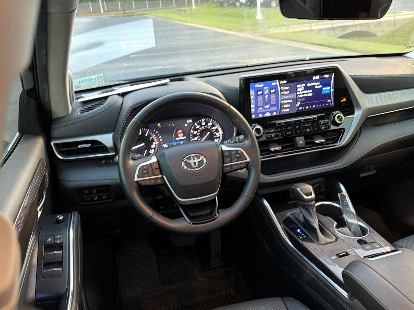 Used 2022 Toyota Highlander Platinum FWD image 20