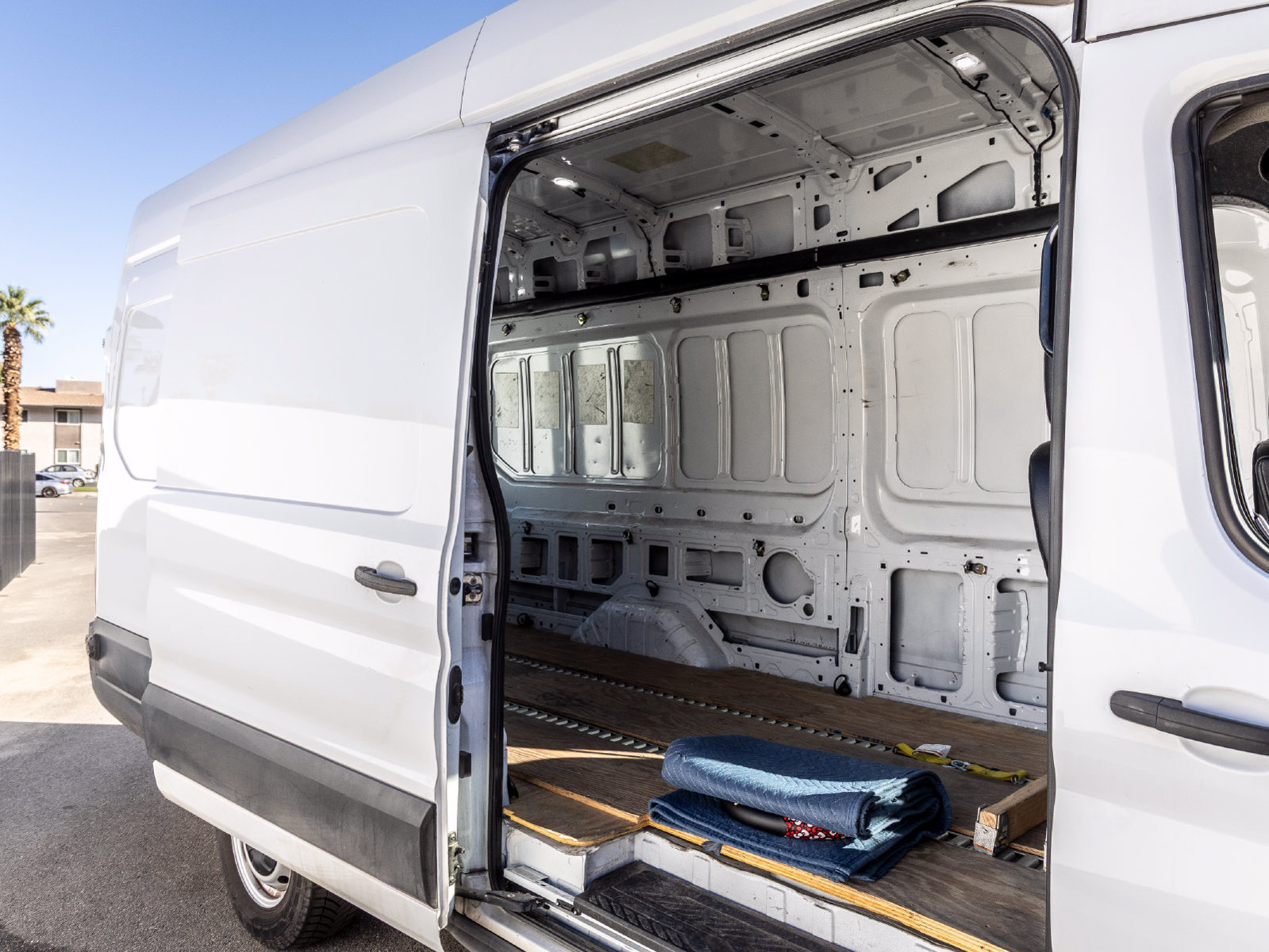 Used 2020 Ford Transit 250 148 High Roof Extended RWD image 11