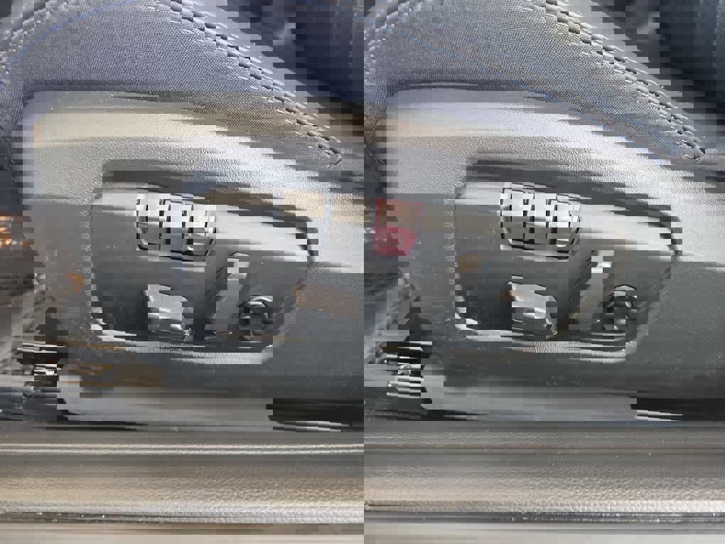 Certified 2025 MINI Cooper S image 17