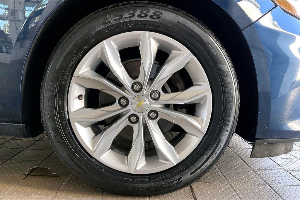 Used 2021 Chevrolet Malibu LT image 34