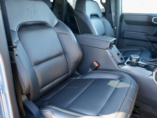 New 2025 Ford Bronco Badlands w/ Sasquatch Package AWD/4WD image 9