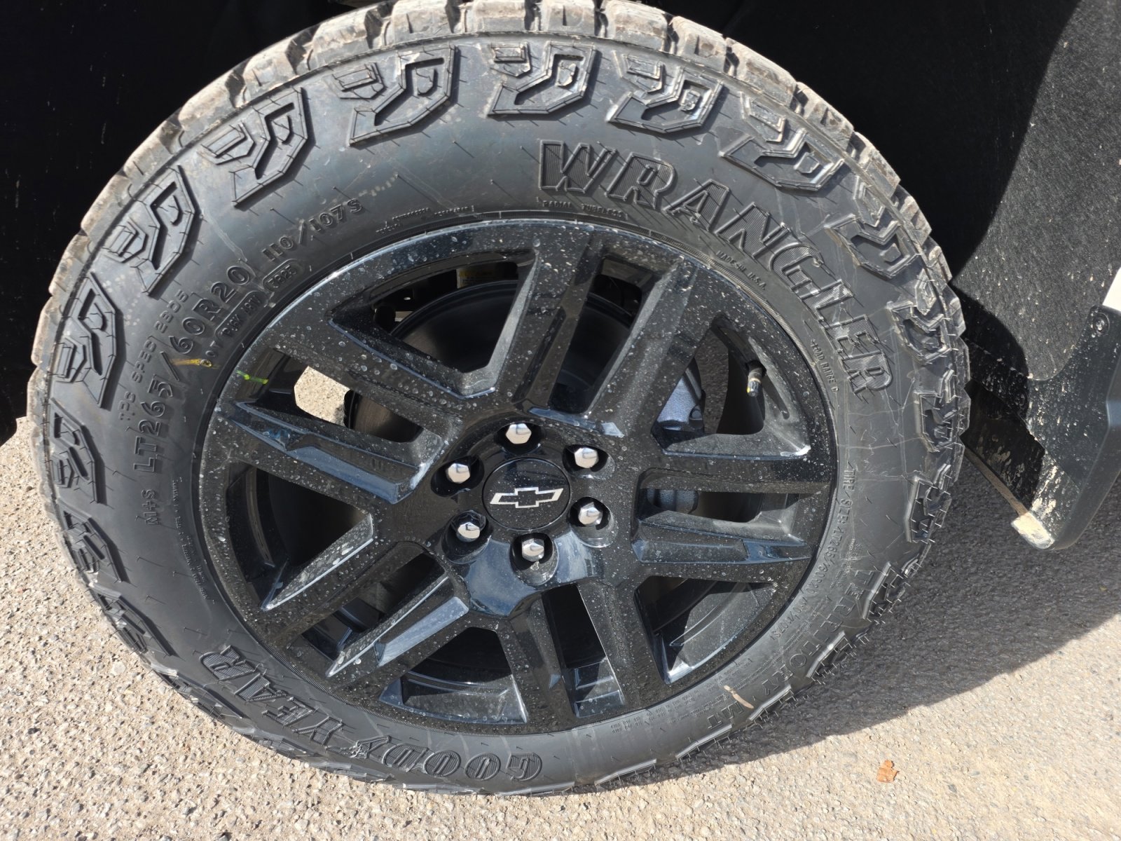 New 2026 Chevrolet Silverado 1500 Custom Trail Boss w/ Dark Appearance Package image 11