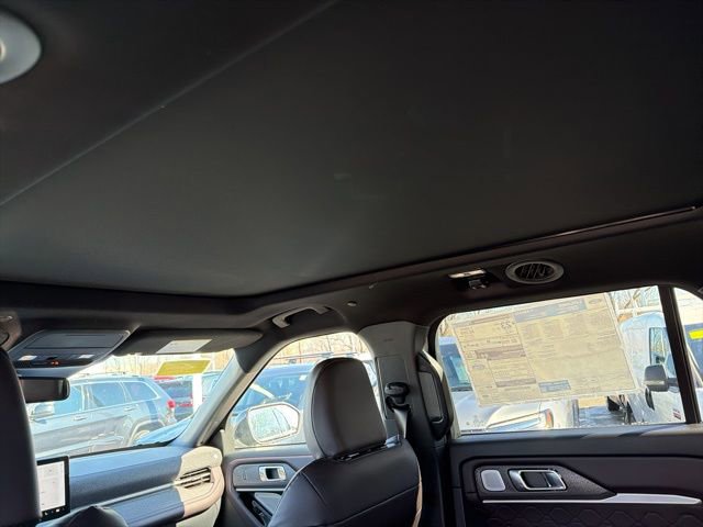 New 2026 Ford Explorer Platinum w/ LUX Leather Package image 9