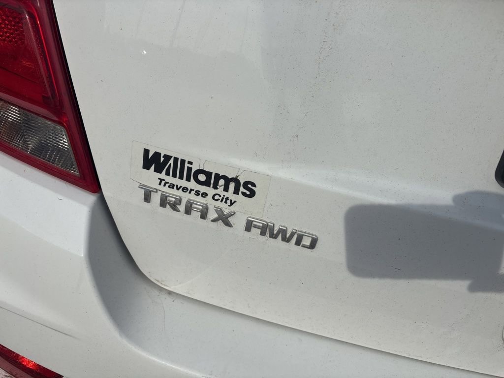 Used 2019 Chevrolet Trax LT w/ Driver Confidence Package image 3