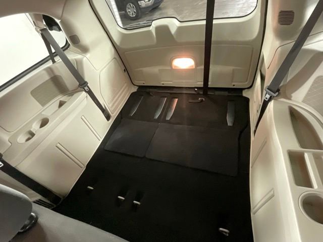 Used 2020 Dodge Grand Caravan SE w/ UConnect Hands-Free Group FWD image 14
