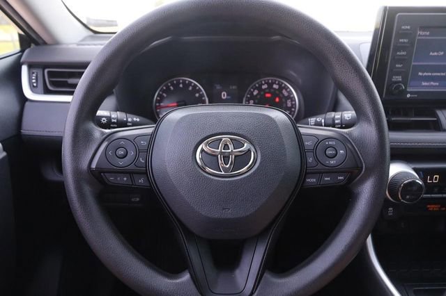 Used 2021 Toyota RAV4 XLE w/ Convenience Package FWD image 12