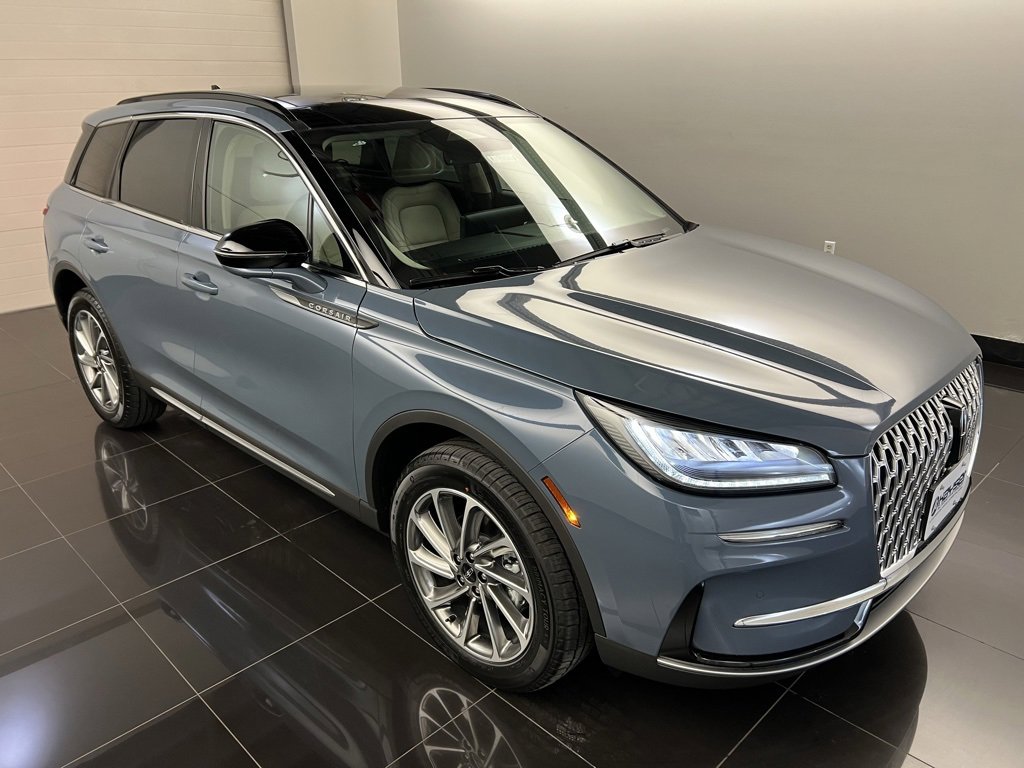 Used 2025 Lincoln Corsair AWD w/ Equipment Group 101A