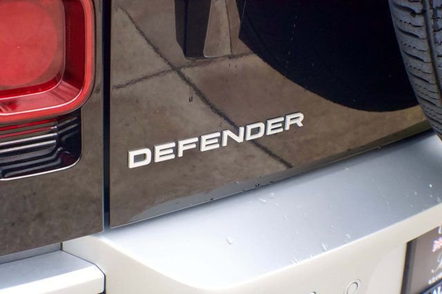 Used 2025 Land Rover Defender 110 S AWD/4WD image 14