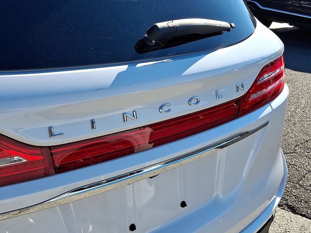 Used 2019 Lincoln MKC Select w/ Select Plus Package AWD/4WD image 30