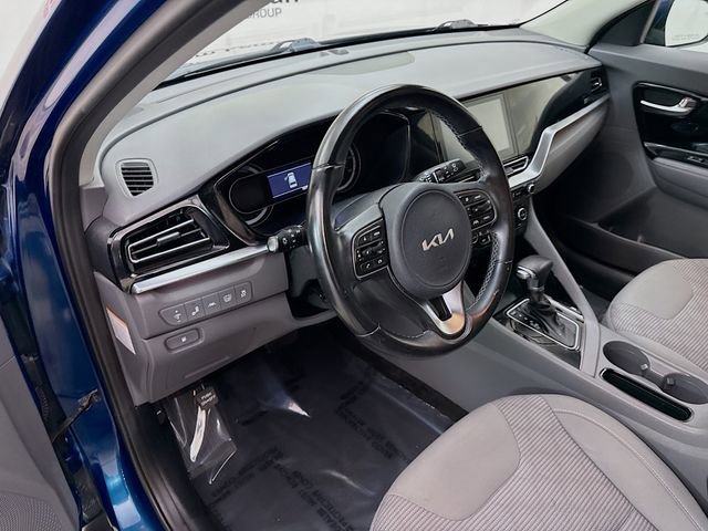 Used 2022 Kia Niro LXS image 9