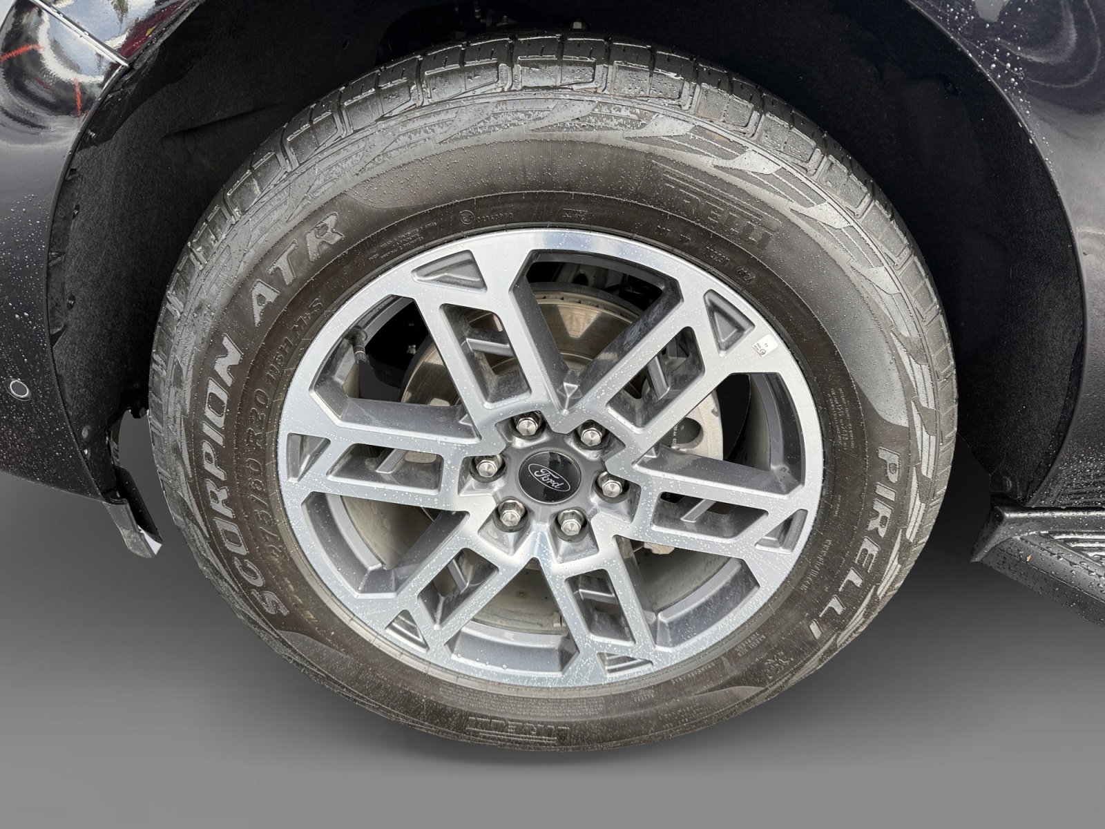 Certified 2025 Ford Expedition Active image 9