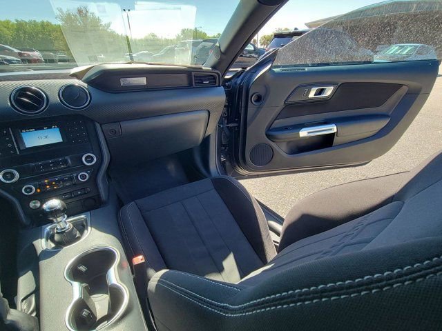 Used 2022 Ford Mustang EcoBoost image 3