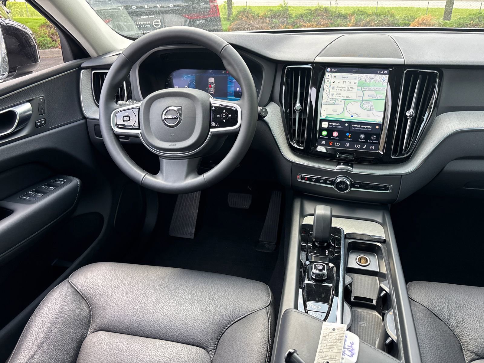 Used 2025 Volvo XC60 T8 Plus w/ Protection Package Premier AWD/4WD image 29