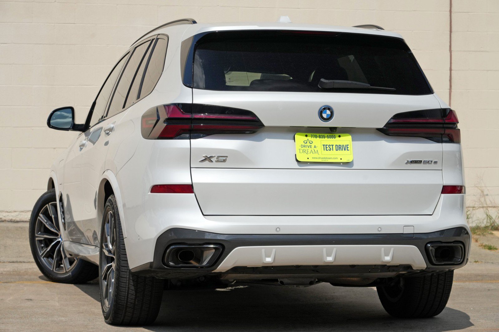 Used 2024 BMW X5 xDrive50e w/ M Sport Package AWD/4WD image 6
