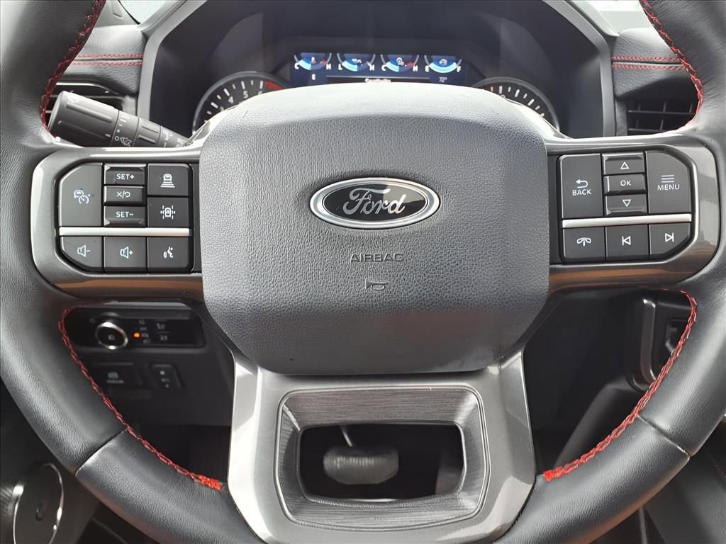 Used 2024 Ford Expedition Limited image 16