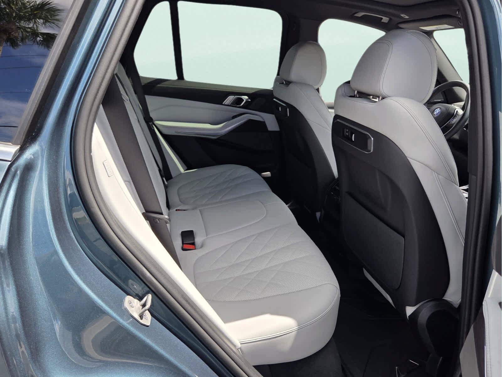 Certified 2026 BMW X5 sDrive40i w/ Premium Package RWD image 18
