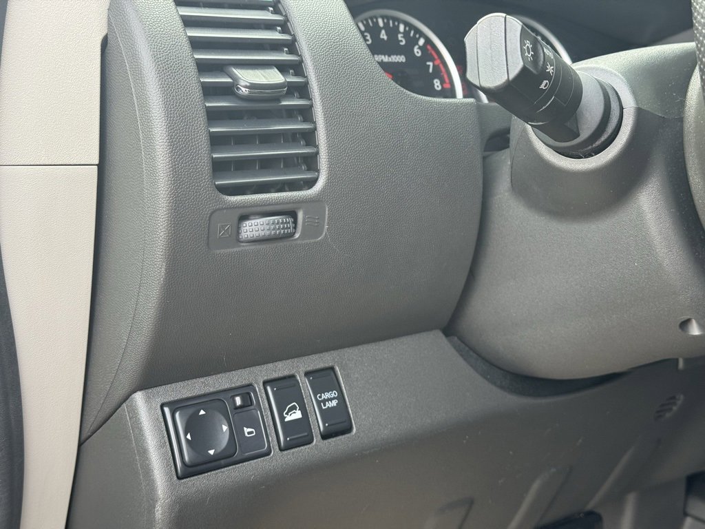 Used 2013 Nissan Frontier PRO-4X image 22