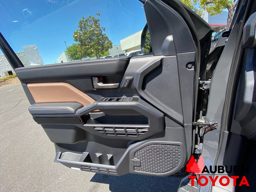 New 2026 Toyota 4Runner Limited AWD/4WD image 34