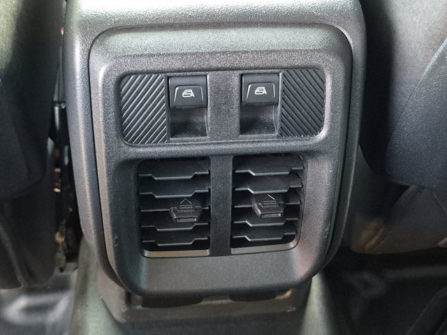 Used 2025 Ford Bronco Badlands AWD/4WD image 17