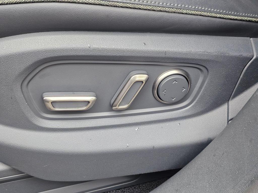 Used 2022 Rivian R1S Launch Edition AWD/4WD image 26