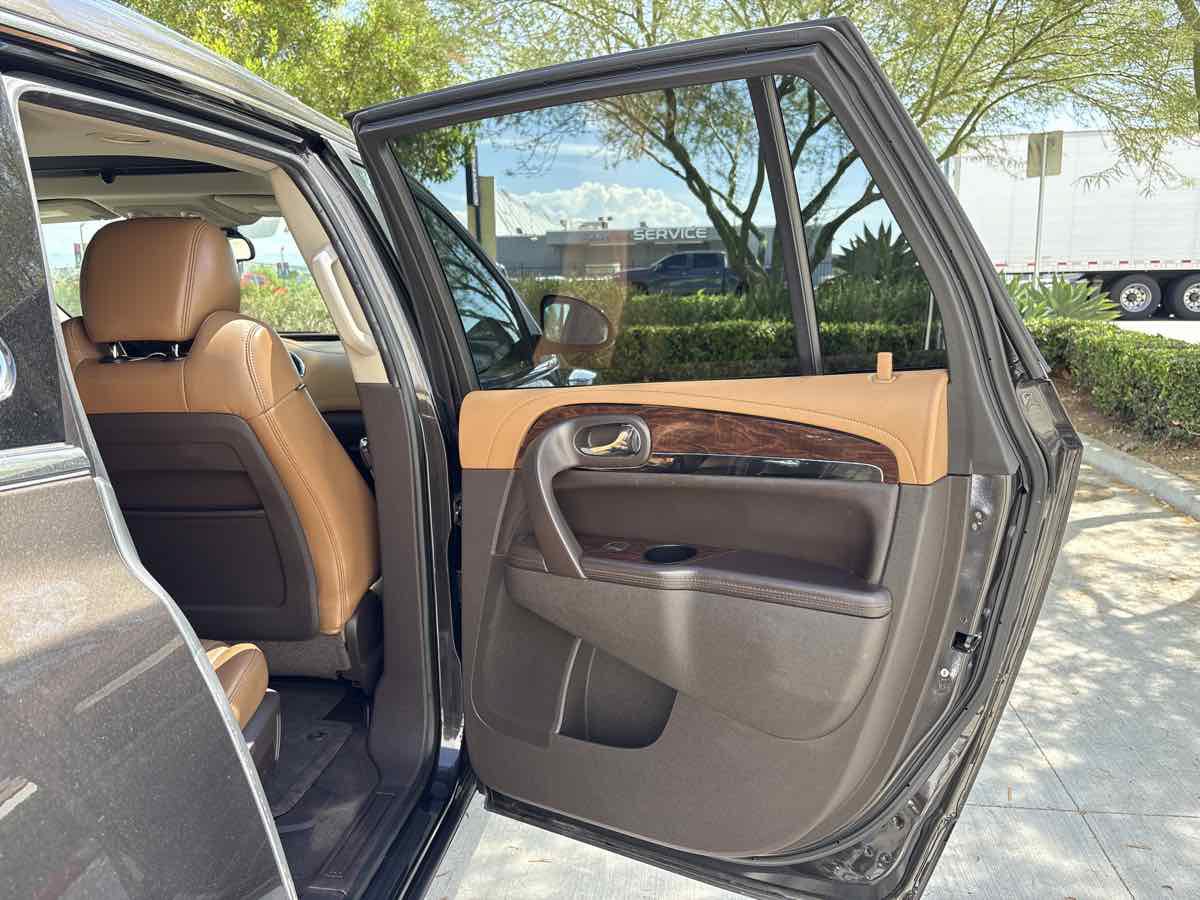 Used 2013 Buick Enclave Premium FWD image 16