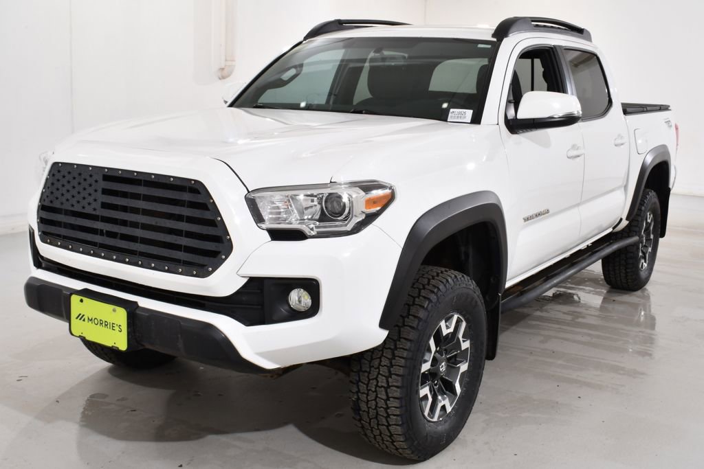Used 2017 Toyota Tacoma TRD Off-Road w/ Tow Package (A/T) AWD/4WD image 2
