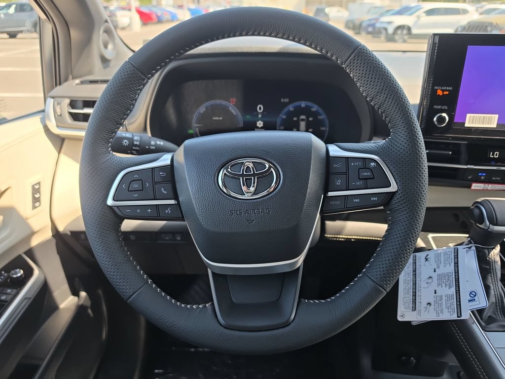 Used 2026 Toyota Sienna Platinum AWD/4WD image 21