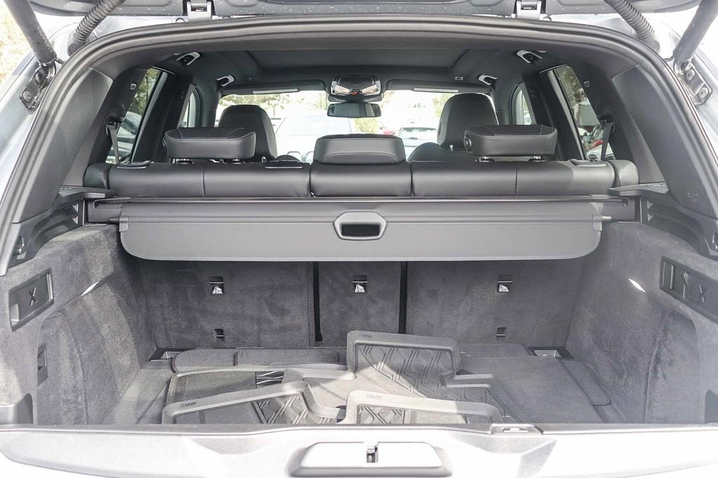 Used 2025 BMW X5 sDrive40i w/ Premium Package image 25