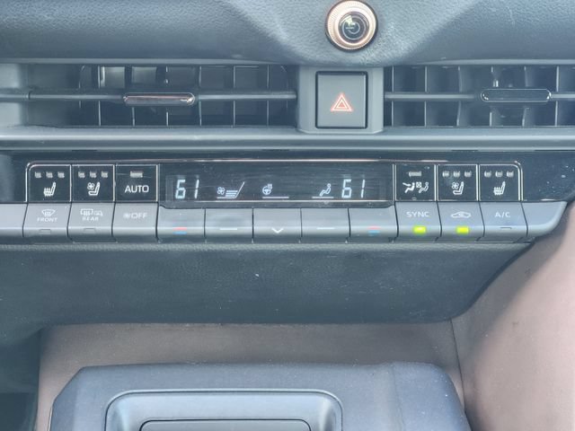 Used 2023 Toyota Crown AWD/4WD image 18