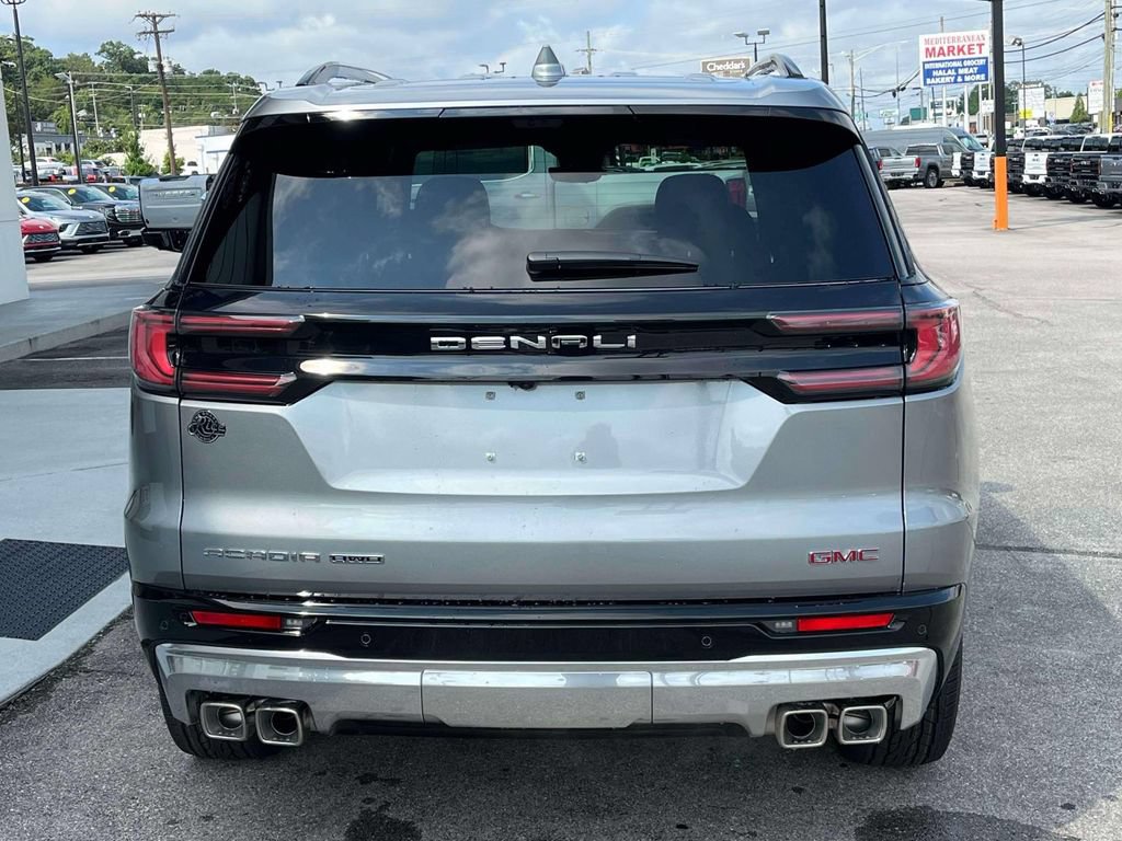 New 2027 GMC Acadia Denali w/ LPO, Floor Liner Package AWD/4WD image 4